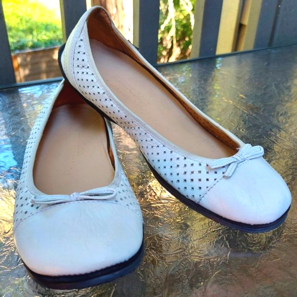 Women's Haflinger White Flats